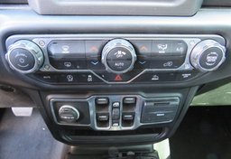 2021 Jeep Wrangler - Image 39