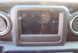 2021 Jeep Wrangler - Image 38