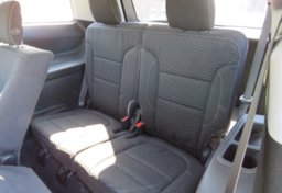 2019 GMC Acadia - Image 32