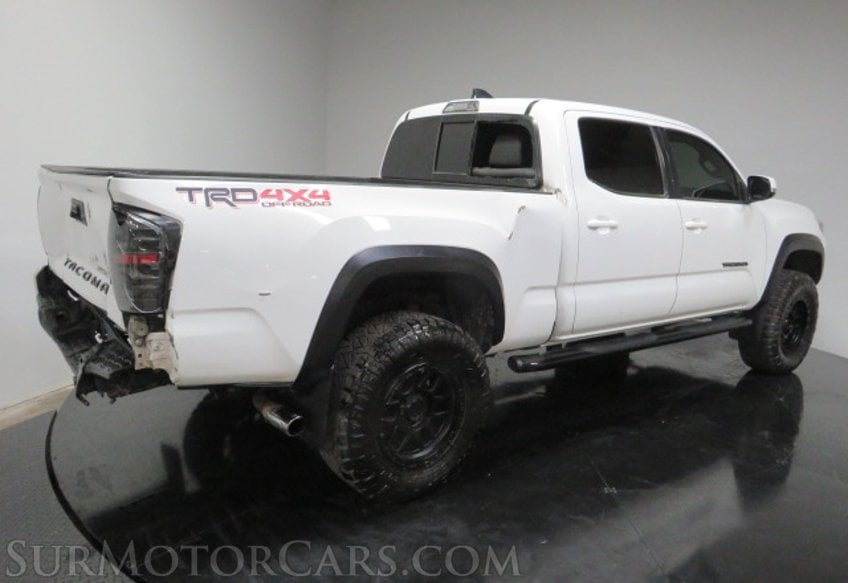 2020 Toyota Tacoma - Image 10