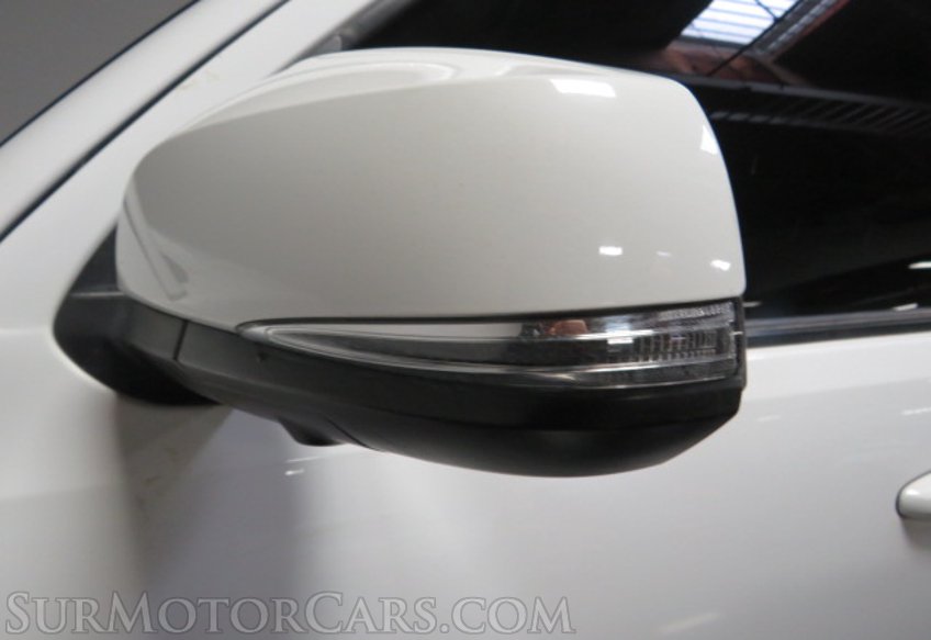 2020 Toyota Tacoma - Image 17