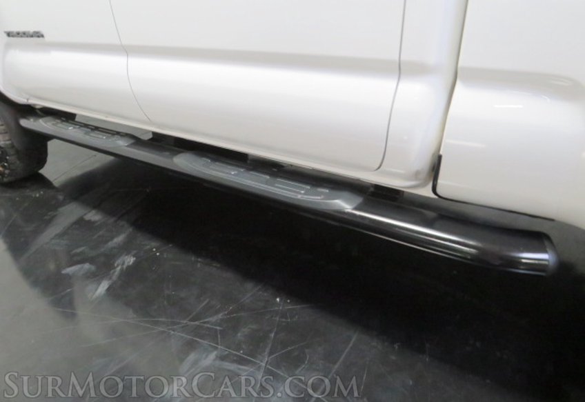 2020 Toyota Tacoma - Image 21