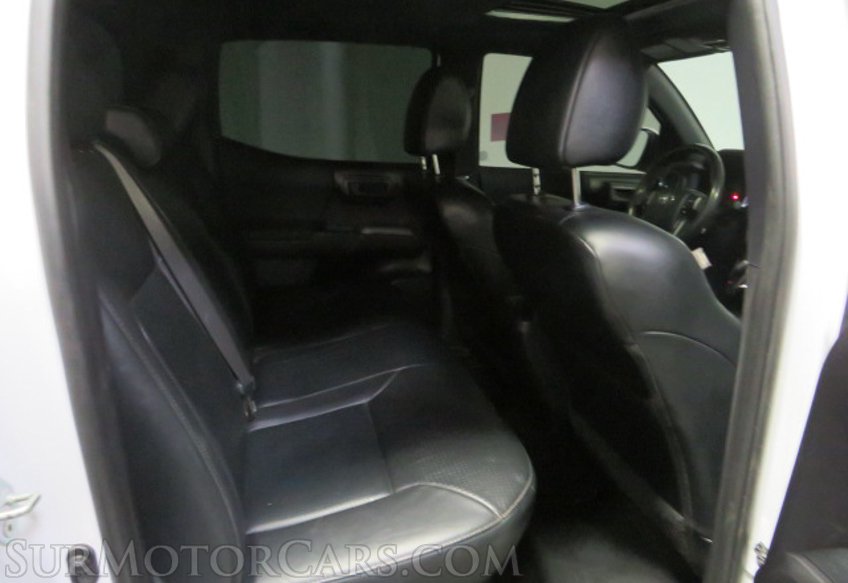 2020 Toyota Tacoma - Image 34