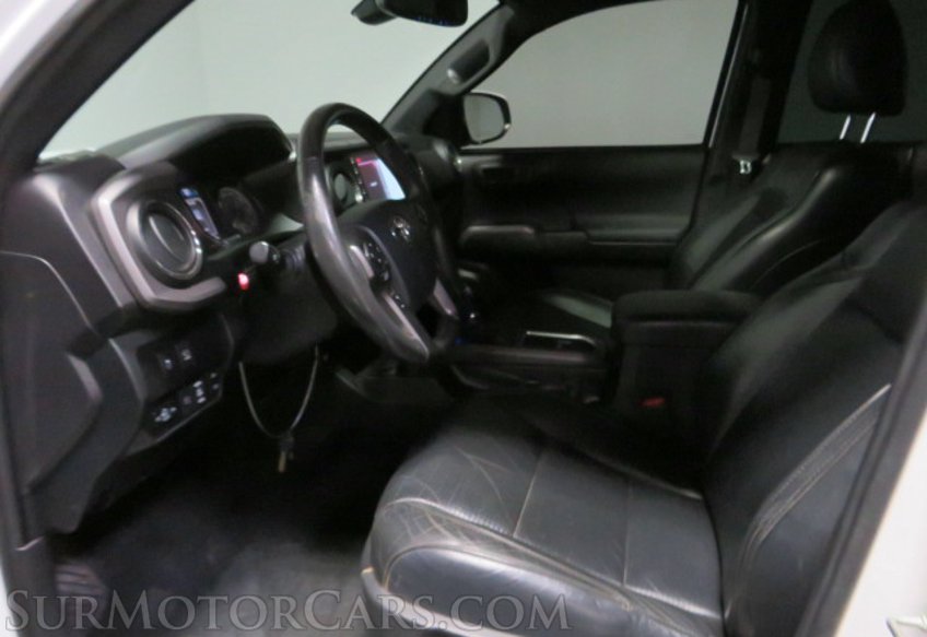 2020 Toyota Tacoma - Image 30