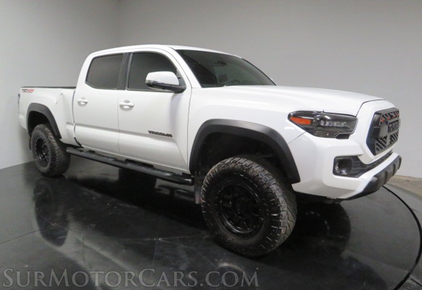 2020 Toyota Tacoma - Image 2