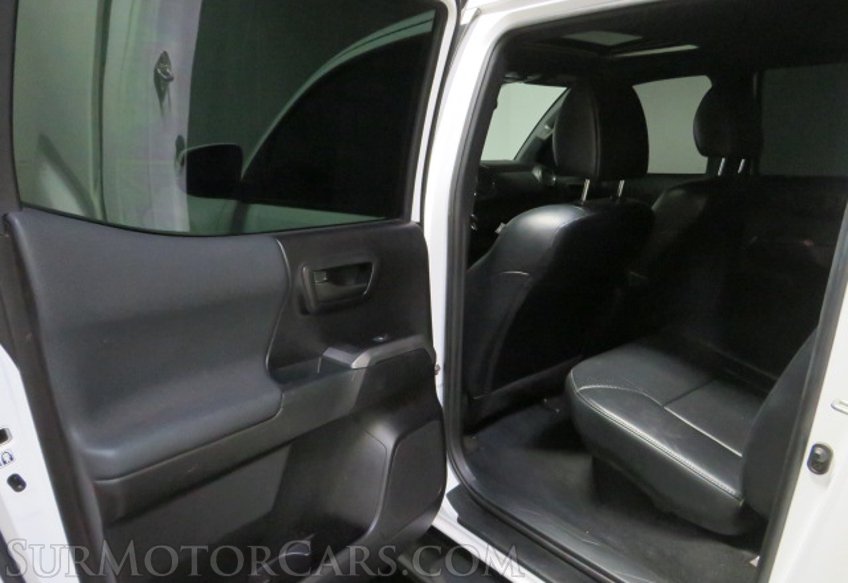 2020 Toyota Tacoma - Image 25