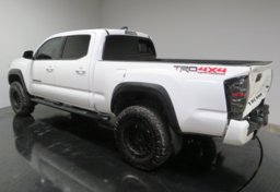 2020 Toyota Tacoma - Image 7