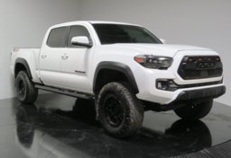 2020 Toyota Tacoma - Image 4