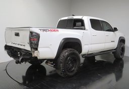 2020 Toyota Tacoma - Image 8