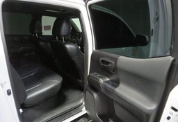 2020 Toyota Tacoma - Image 26