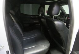 2020 Toyota Tacoma - Image 34