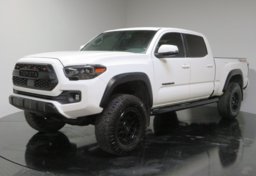 2020 Toyota Tacoma - Image 3