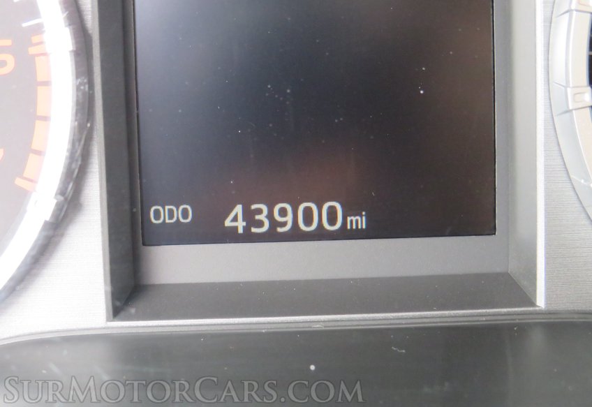 2017 Toyota Tundra 4WD - Image 39