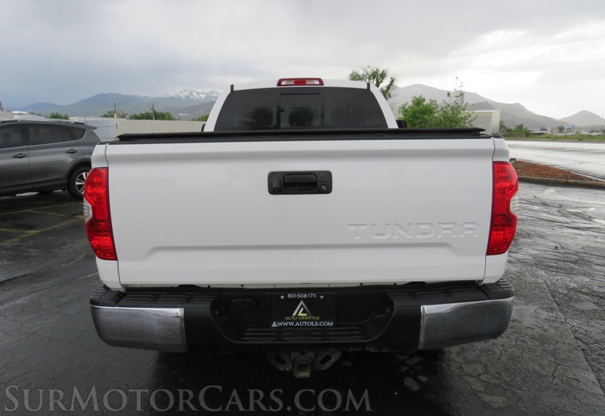 2017 Toyota Tundra 4WD - Image 11