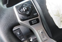 2017 Toyota Tundra 4WD - Image 37