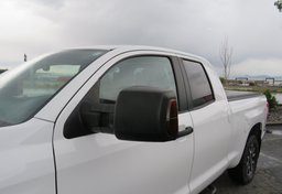 2017 Toyota Tundra 4WD - Image 12