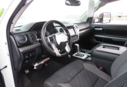 2017 Toyota Tundra 4WD - Image 24