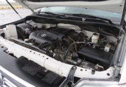 2017 Toyota Tundra 4WD - Image 53