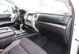 2017 Toyota Tundra 4WD - Image 26