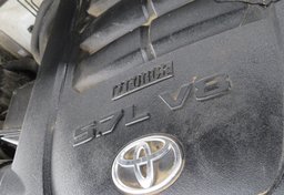 2017 Toyota Tundra 4WD - Image 52