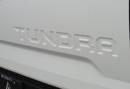 2017 Toyota Tundra 4WD - Image 23