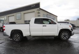 2017 Toyota Tundra 4WD - Image 9