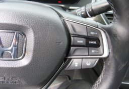 2018 Honda Accord Sedan - Image 32