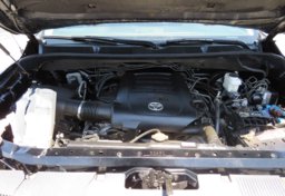 2015 Toyota Tundra 4WD Truck - Image 53