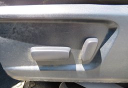 2015 Toyota Tundra 4WD Truck - Image 45