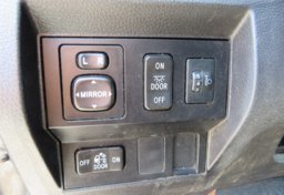 2015 Toyota Tundra 4WD Truck - Image 41