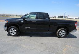 2015 Toyota Tundra 4WD Truck - Image 9