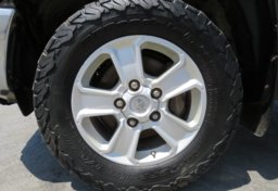 2015 Toyota Tundra 4WD Truck - Image 50