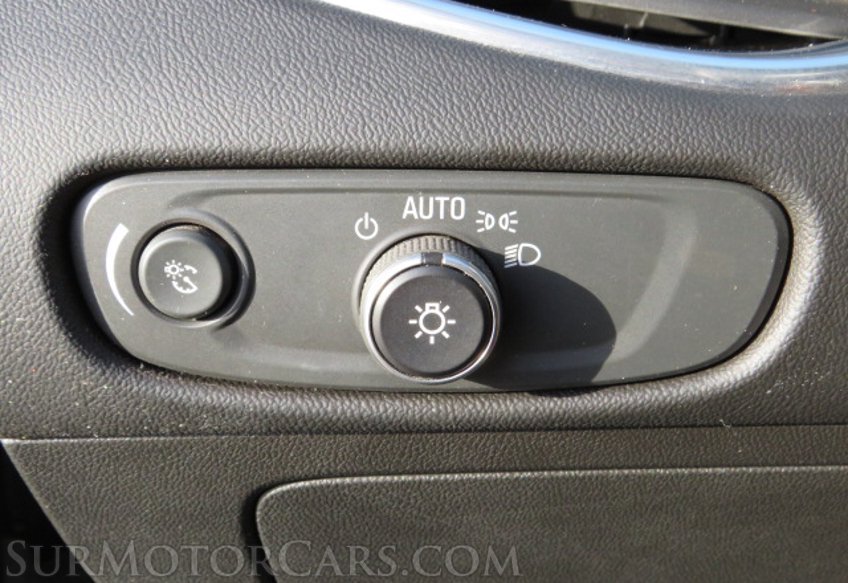 2020 Chevrolet Malibu - Image 36