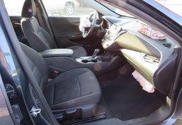 2020 Chevrolet Malibu - Image 26