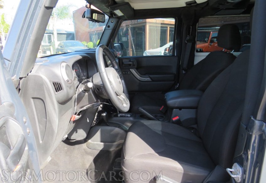 2017 Jeep Wrangler - Image 24