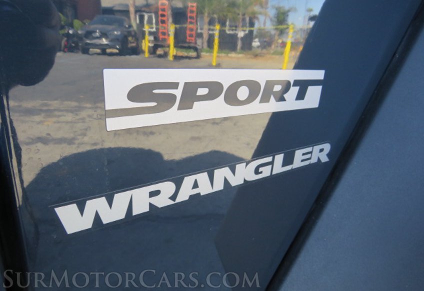 2017 Jeep Wrangler - Image 19