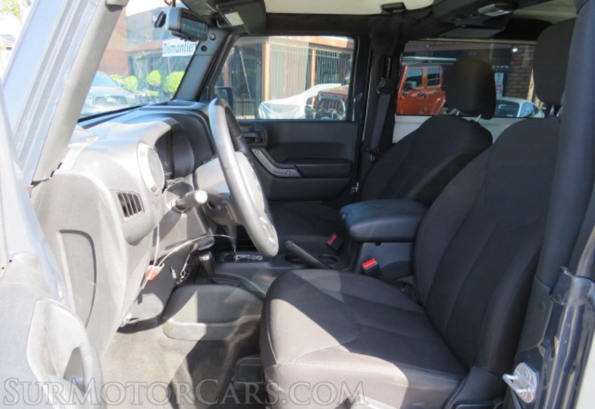 2017 Jeep Wrangler - Image 22