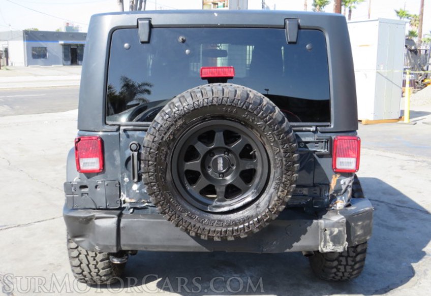 2017 Jeep Wrangler - Image 10