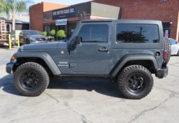 2017 Jeep Wrangler - Image 11