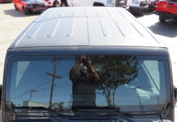 2017 Jeep Wrangler - Image 13