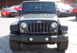 2017 Jeep Wrangler - Image 9