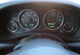 2017 Jeep Wrangler - Image 28