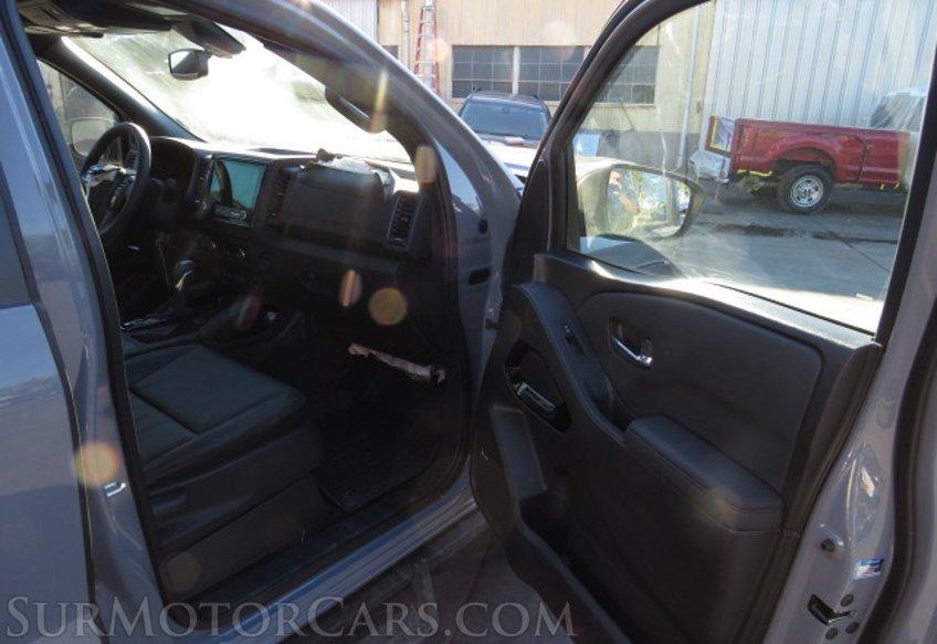 2022 Nissan Frontier - Image 23