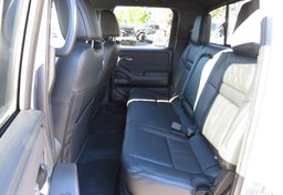 2022 Nissan Frontier - Image 30