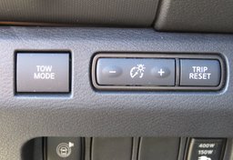 2022 Nissan Frontier - Image 41