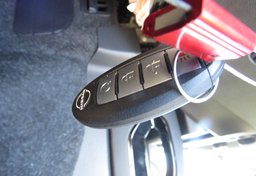 2022 Nissan Frontier - Image 39