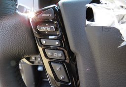 2022 Nissan Frontier - Image 37