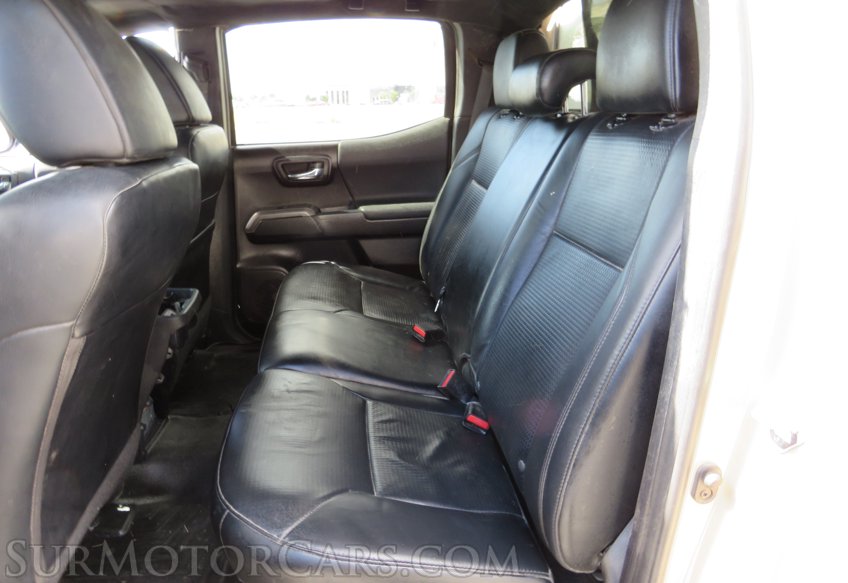 2020 Toyota Tacoma 4WD - Image 28