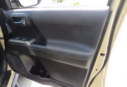 2020 Toyota Tacoma 4WD - Image 44