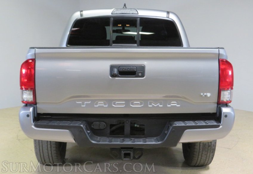 2016 Toyota Tacoma - Image 10